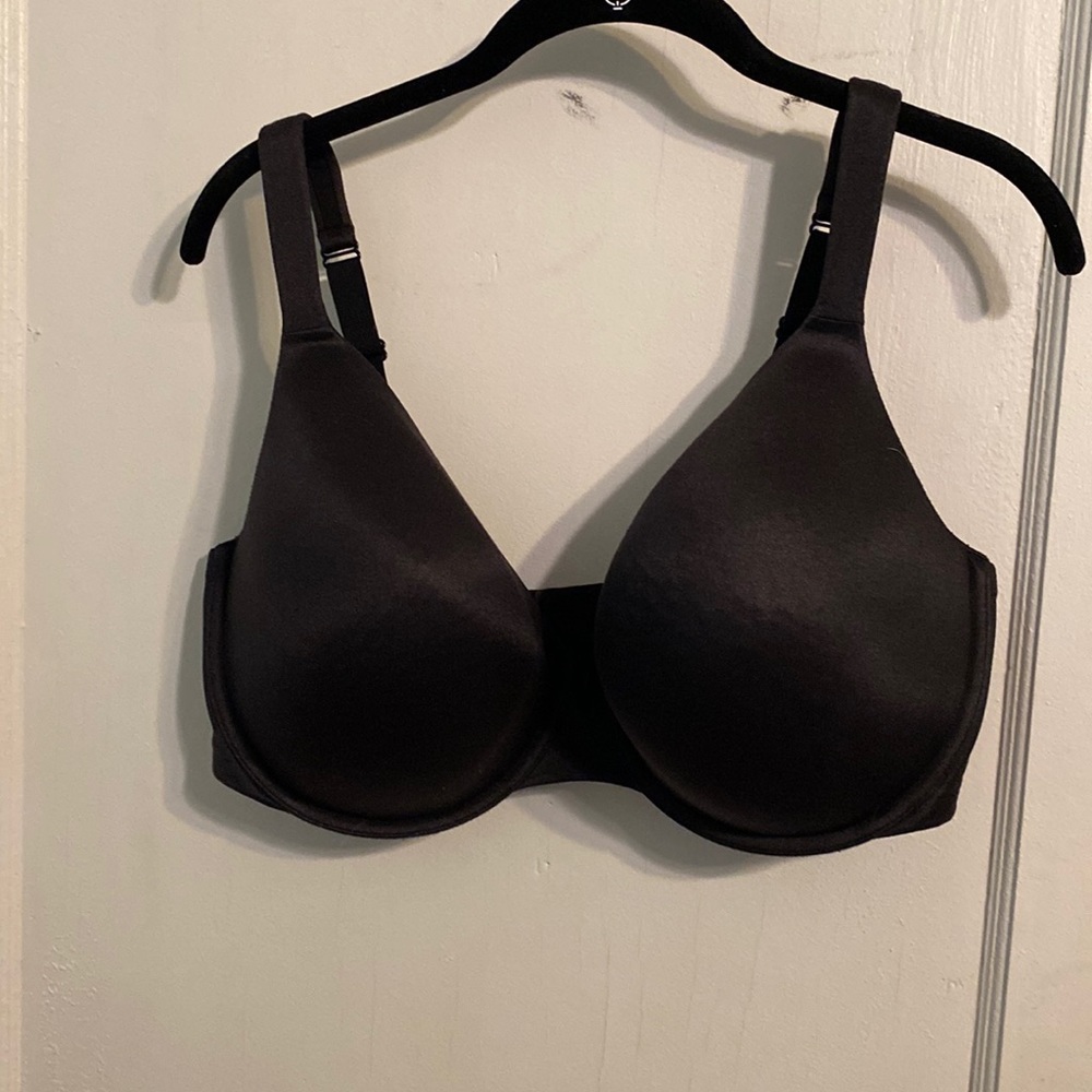 black GUC Cacique Intuition lightly lined full coverage bra size 40D